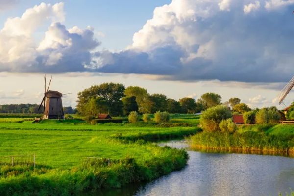 Do I Need travel insurance for the Netherlands?